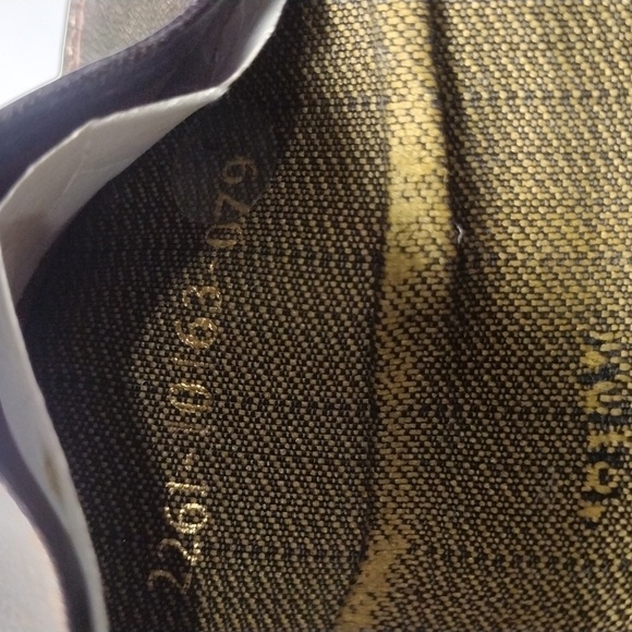 Vintage Fendi Brown Leather Zucca Six Hooks Key Case 3.75x2 25-in - Luxury "#04" - Picture 12 of 12